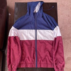 Cropped Windbreaker w/ hood and pockets!